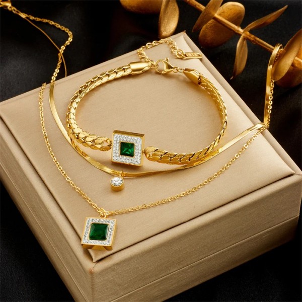 Gold Emerald set with crystal and emerald choker and necklace with bracelet